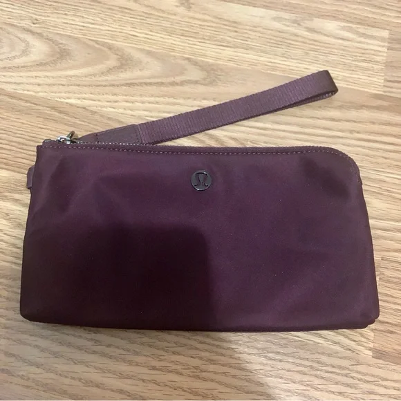Lululemon Now and Always Pouch - Picture 2 of 6